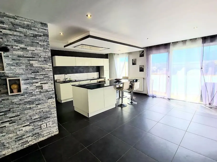 Grand Appartement Avec Vue Magnifique - Vercors - Une Experience Unique - Wifi Gratuit Grenoble
