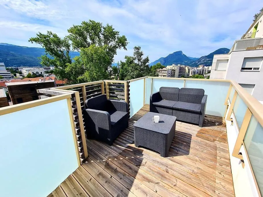 Grand Appartement Avec Vue Magnifique - Vercors - Une Experience Unique - Wifi Gratuit Grenoble 0*,  France