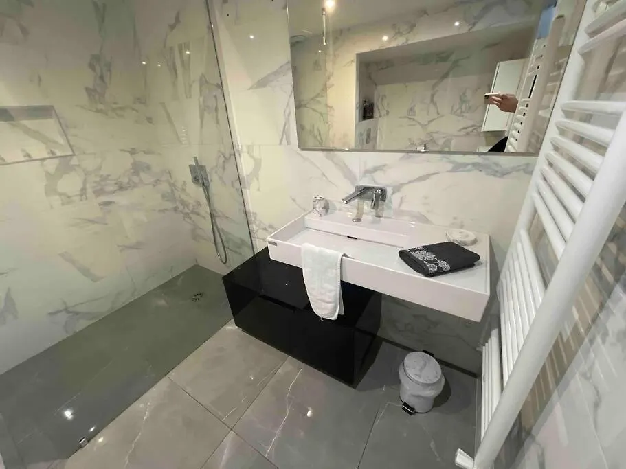Grand Appartement Avec Vue Magnifique - Vercors - Une Experience Unique - Wifi Gratuit Grenoble 0*,  France